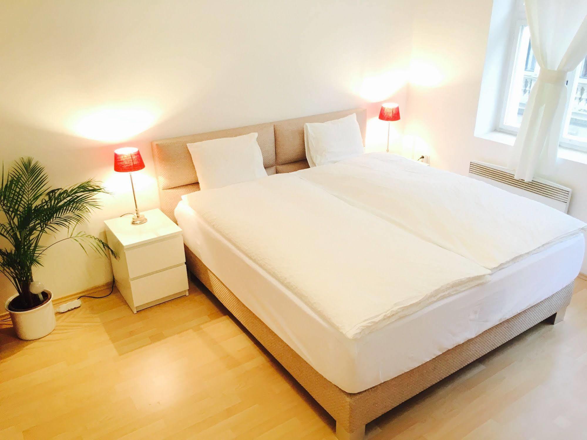Prague City Stay Rohacova מראה חיצוני תמונה